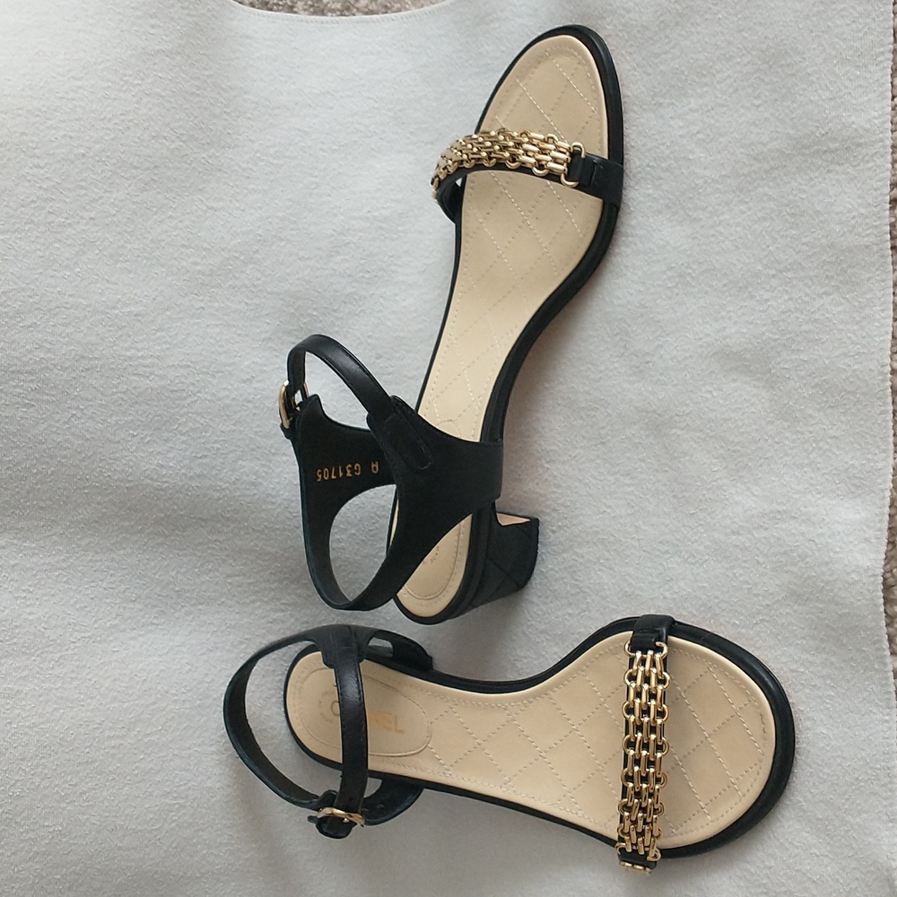 Chanel Black and Gold Women's Sandals Size 6 1/2 (36 1/2)